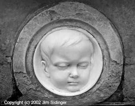Click on this image for Pere Lachaise gallery. Image: Alabaster Boy